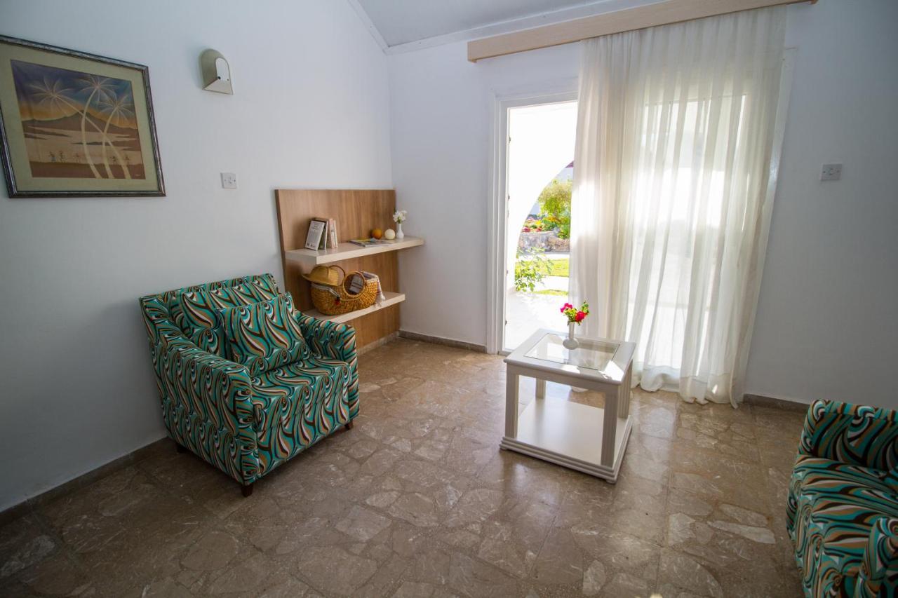 Club Lapethos Bungalow Kyrenia  Exterior foto